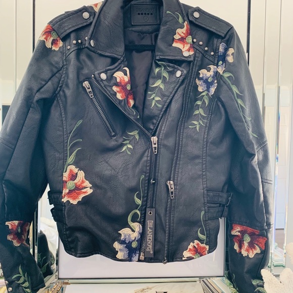 BLANKNYC Moto Jacket - Picture 2 of 3